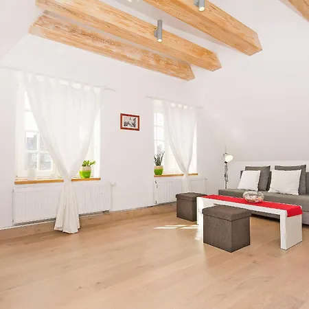 Old Town Center Mariacka Loft * Гданьск