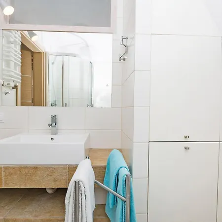 Old Town Center Mariacka Loft * Гданьск